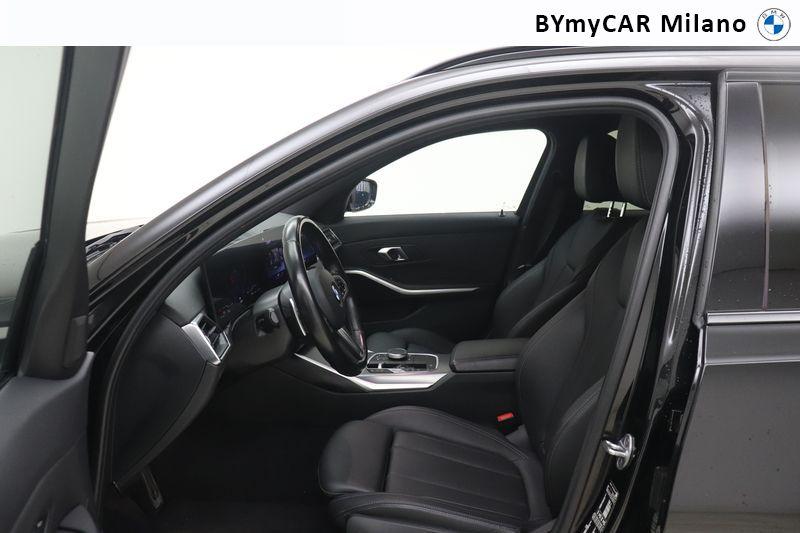 BMW Serie 3 320d Touring mhev 48V MSport auto https://cdn.bymycar.eu/it-bo/assets/images/vehicles/vo/6245/BMW-SERIE-3-G21-2022-TOURING-jpg-11.jpg
