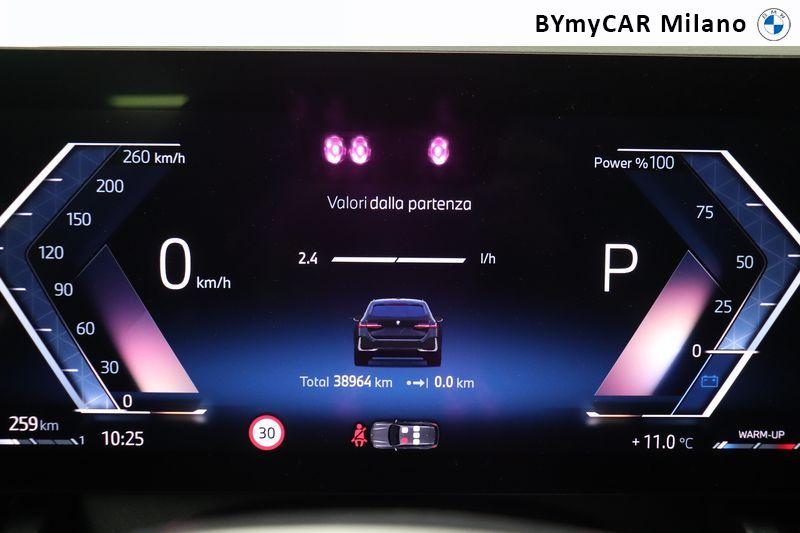 BMW Serie 5 540d Touring 48V xdrive MSport auto https://cdn.bymycar.eu/it-bo/assets/images/vehicles/vo/6250/BMW-SERIE-5-G61-2024-TOURING-jpg-12.jpg