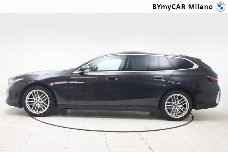 BMW Serie 5 540d Touring 48V xdrive MSport auto https://cdn.bymycar.eu/it-bo/assets/images/vehicles/vo/6250/BMW-SERIE-5-G61-2024-TOURING-jpg-2.jpg