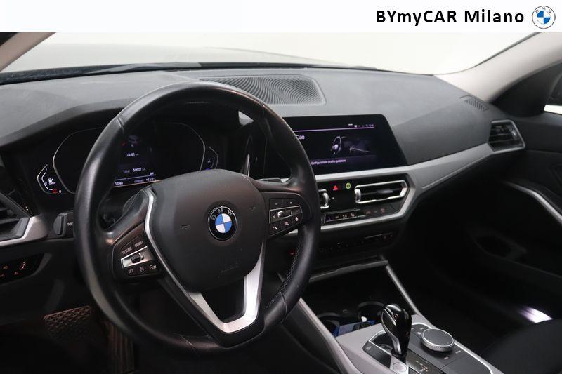 BMW Serie 3 320d Touring mhev 48V xdrive auto https://cdn.bymycar.eu/it-bo/assets/images/vehicles/vo/6252/BMW-SERIE-3-G21-2019-TOURING-jpg-10.jpg