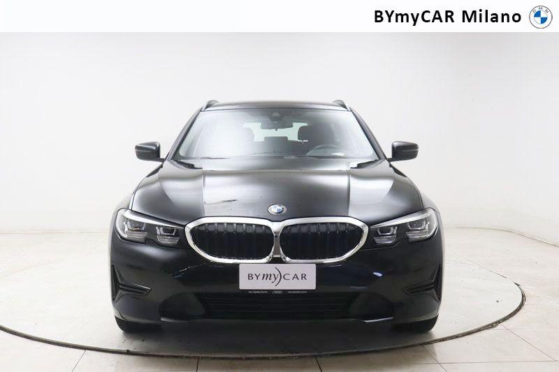 BMW Serie 3 320d Touring mhev 48V xdrive auto https://cdn.bymycar.eu/it-bo/assets/images/vehicles/vo/6252/BMW-SERIE-3-G21-2019-TOURING-jpg-4.jpg
