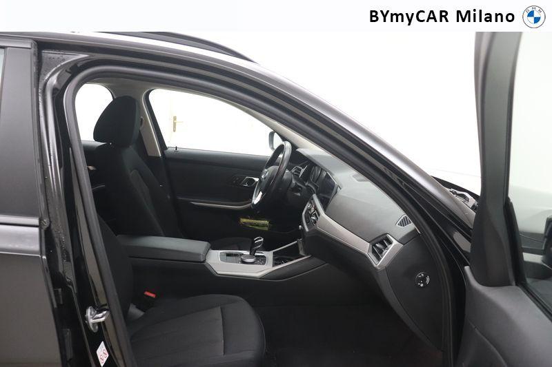 BMW Serie 3 320d Touring mhev 48V xdrive auto https://cdn.bymycar.eu/it-bo/assets/images/vehicles/vo/6252/BMW-SERIE-3-G21-2019-TOURING-jpg-8.jpg