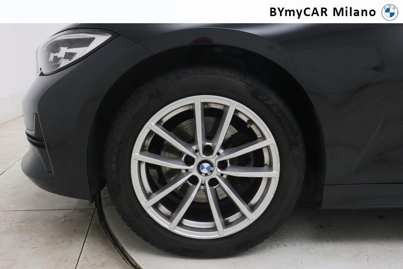 BMW Serie 3 320d Touring mhev 48V xdrive auto https://cdn.bymycar.eu/it-bo/assets/images/vehicles/vo/6252/BMW-SERIE-3-G21-2019-TOURING-jpg-9.jpg