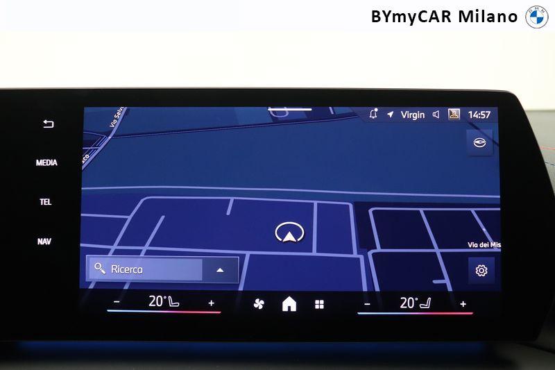 BMW Serie 1 120 48V MSport Pro auto https://cdn.bymycar.eu/it-bo/assets/images/vehicles/vo/6276/BMW-SERIE-1-F70-jpg-12.jpg