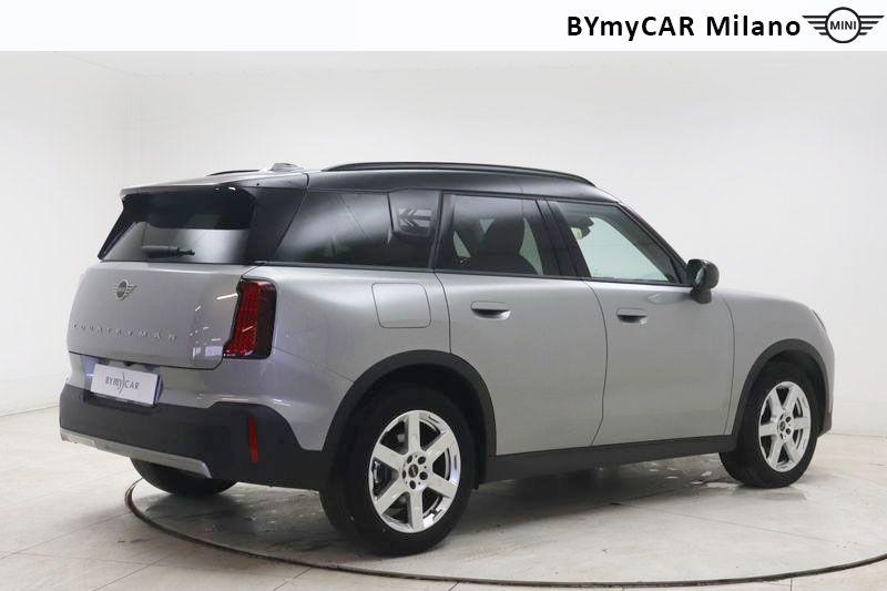 Mini Countryman Mini Countryman 2.0 48V D Classic auto https://cdn.bymycar.eu/it-bo/assets/images/vehicles/vo/6277/MINI-MINI-COUNTRYMAN-U25-jpg-6.jpg