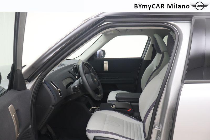 Mini Countryman Mini Countryman 2.0 48V D Classic auto https://cdn.bymycar.eu/it-bo/assets/images/vehicles/vo/6277/MINI-MINI-COUNTRYMAN-U25-jpg-9.jpg