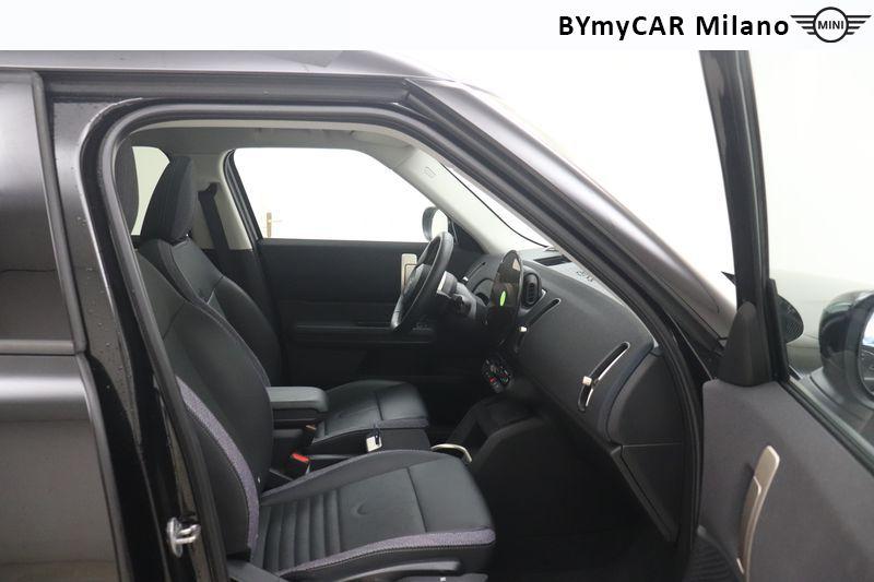 Mini Countryman Mini Countryman 2.0 48V D Classic auto https://cdn.bymycar.eu/it-bo/assets/images/vehicles/vo/6278/MINI-MINI-COUNTRYMAN-U25-jpg-8.jpg