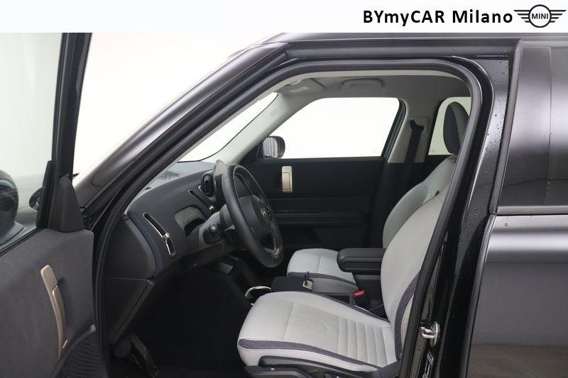 Mini Countryman Mini Countryman 2.0 48V D Classic auto https://cdn.bymycar.eu/it-bo/assets/images/vehicles/vo/6279/MINI-MINI-COUNTRYMAN-U25-jpg-9.jpg
