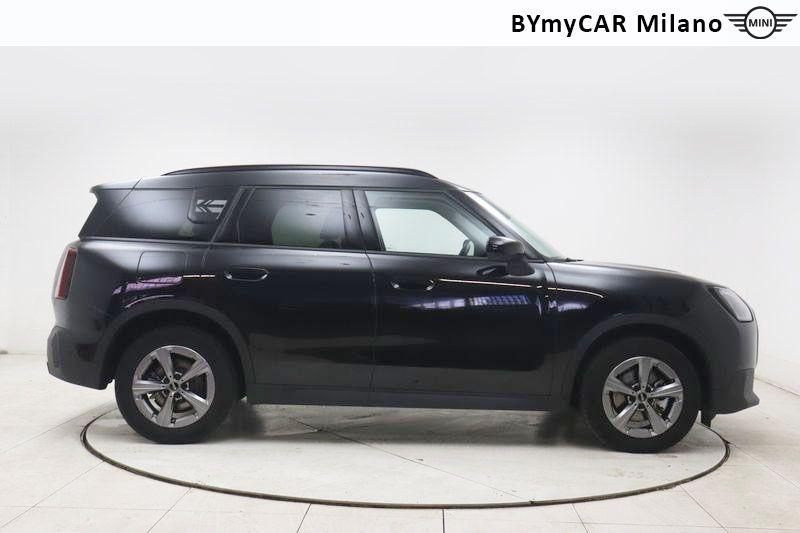 Mini Countryman Mini Countryman 2.0 48V D Classic auto https://cdn.bymycar.eu/it-bo/assets/images/vehicles/vo/6281/MINI-MINI-COUNTRYMAN-U25-jpg-6.jpg