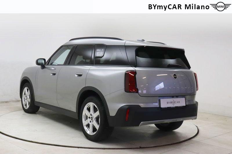 Mini Countryman Mini Countryman 2.0 48V D Classic auto https://cdn.bymycar.eu/it-bo/assets/images/vehicles/vo/6282/MINI-MINI-COUNTRYMAN-U25-jpg-14.jpg