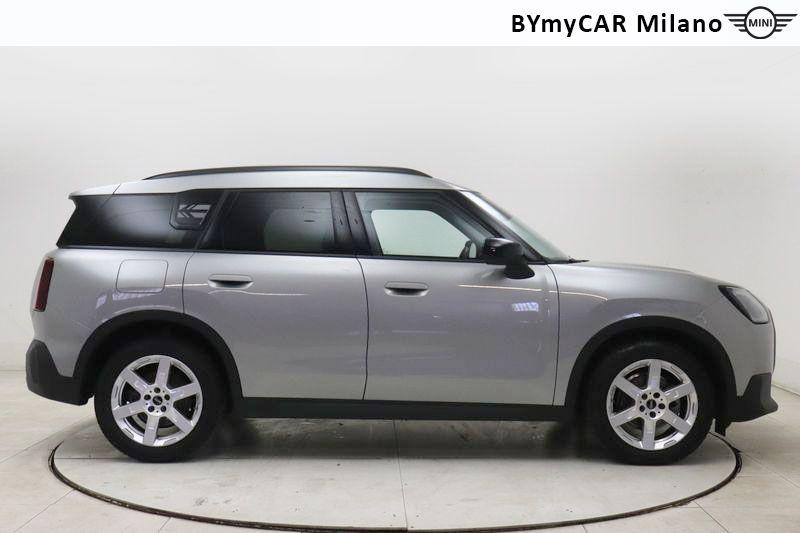 Mini Countryman Mini Countryman 2.0 48V D Classic auto https://cdn.bymycar.eu/it-bo/assets/images/vehicles/vo/6282/MINI-MINI-COUNTRYMAN-U25-jpg-6.jpg