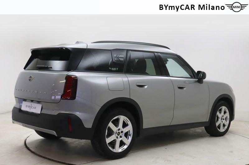 Mini Countryman Mini Countryman 2.0 48V D Classic auto https://cdn.bymycar.eu/it-bo/assets/images/vehicles/vo/6282/MINI-MINI-COUNTRYMAN-U25-jpg-7.jpg