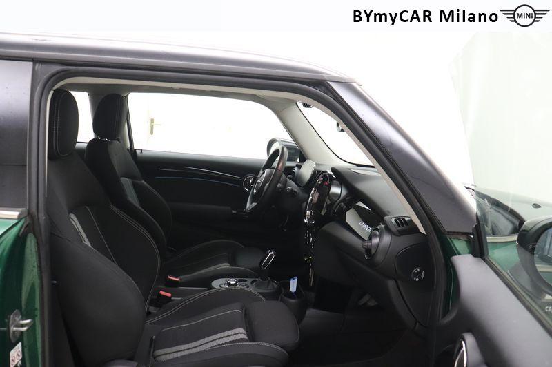 Mini Mini Mini 3p Cooper SE Classic auto https://cdn.bymycar.eu/it-bo/assets/images/vehicles/vo/6285/MINI-MINI-F56-2021-FULL-ELECTRIC-jpg-8.jpg