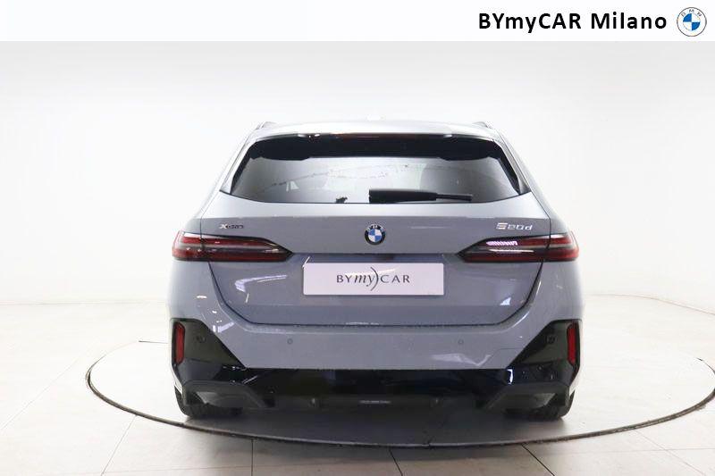 BMW Serie 5 520d Touring 48V xdrive MSport auto https://cdn.bymycar.eu/it-bo/assets/images/vehicles/vo/6286/BMW-SERIE-5-G61-2024-TOURING-jpg-3.jpg