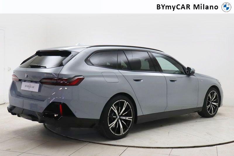 BMW Serie 5 520d Touring 48V xdrive MSport auto https://cdn.bymycar.eu/it-bo/assets/images/vehicles/vo/6286/BMW-SERIE-5-G61-2024-TOURING-jpg-7.jpg