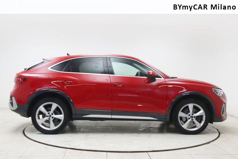 Audi Q3 Q3 Sportback 40 2.0 tdi S line edition quattro 200cv s-tronic https://cdn.bymycar.eu/it-bo/assets/images/vehicles/vo/6289/AUDI-Q3-I-2019-SPORTBACK-jpg-6.jpg