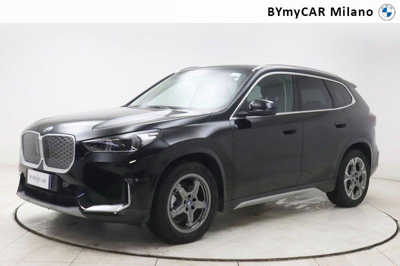 BMW X1 iX1 edrive 20 X-Line https://cdn.bymycar.eu/it-bo/assets/images/vehicles/vo/6307/BMW-X1-U11-jpg-0.jpg